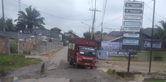 Bahayakan Pengguna Jalan, Warga Berharap Kerusakan Jalan Kala Pane Kota Pinang Segera Diperbaiki