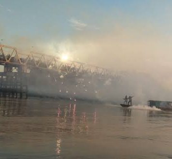 Tahun ini Perang Kembang Api di Jembatan Nanga Pinoh Ditiadakan