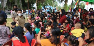 Sosialisasi Stunting Desa Selutung, Bupati Karolin : Ibu-Ibu Harus Makan Sehat