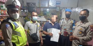 Petugas Temukan Warung Jual Miras di Menyuke Saat Gelar Operasi Pekat Kapuas 2022