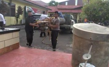 Bawa 45 Drum Solar Subsidi, Dua Supir Truck Diamankan