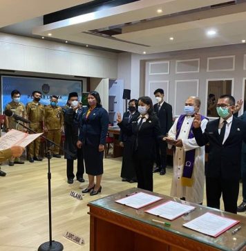 Pj Bupati Landak Lantik Sembilan Aparatur Sipil Negara Penyesuaian Jabatan Fungsional