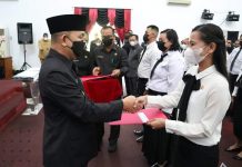 478 CPNS dan PPPK Tahap 1 dan Tahap II Tahun 2019 dan Tahun 2020 Dilingkungan Pemkab Landak Diambil Sumpah Janji