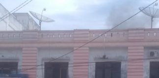 Dua Ruko di Kotapinang Nyaris Terbakar, Petugas Berjibaku Lakukan Pemadaman