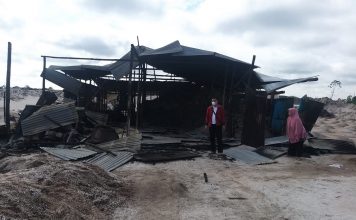 Kebakaran Gudang Pasir di Desa Kayuara, Diduga Dibakar Orang Tak Dikenal