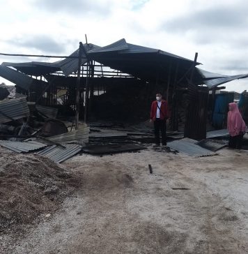 Kebakaran Gudang Pasir di Desa Kayuara, Diduga Dibakar Orang Tak Dikenal