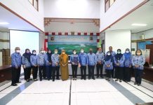Bupati Landak Terima Penilaian Pamjab Dengan Predikat Baik