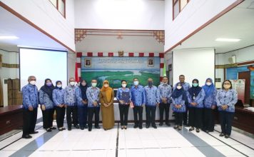 Bupati Landak Terima Penilaian Pamjab Dengan Predikat Baik