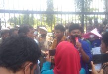 Gelar Aksi Didepan Kantor Bupati Labusel, Mahasiswa PMII Tuntut Bupati Usut Dugaan Jual Beli Jabatan