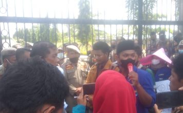 Gelar Aksi Didepan Kantor Bupati Labusel, Mahasiswa PMII Tuntut Bupati Usut Dugaan Jual Beli Jabatan