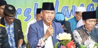 Wabup Farhan Hadiri Sholawat di Sungai Melayu Rayak