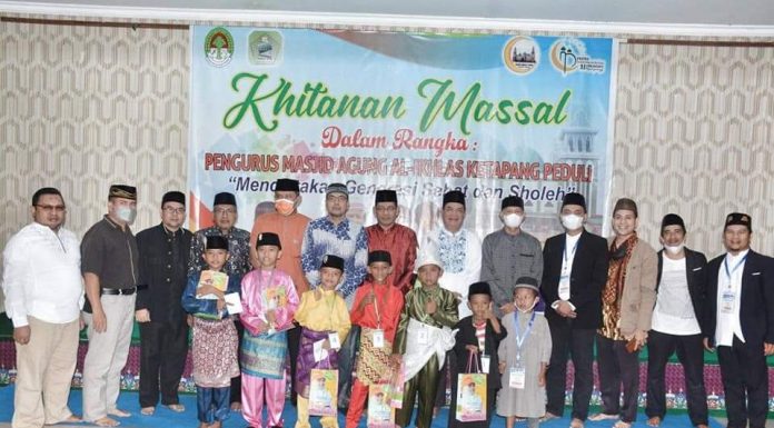 Staf Ahli Bupati Buka Kegiatan Khinatan Massal
