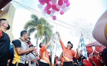 Wakil Bupati Ketapang Lepas Gerak Jalan Santai Rangkaian HUT Bhayangkara ke 76