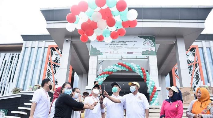 Senam Sehat Hingga Pemeriksaan Kesehatan Meriahkan Peringatan Hari Bakti Dokter Indonesia ke-114 Tahun 2022 di Ketapang