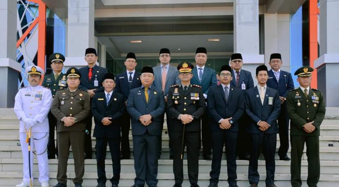 Peringati Hari Berkabung Daerah Provinsi Kalbar, Sekda Ketapang Jadi Inspektur Upacara