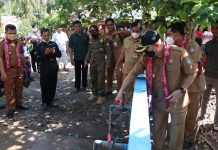 Resmikan Pamsimas di Desa Ambarang, Pj Bupati Landak Samuel Minta Warga Jaga dan Rawat Dengan Baik