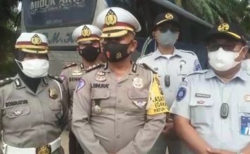 Team Trafic Accudent Analisis Poldasu Olah TKP Kecelakaan Libatkan Bus PMH Kontra dan Bus PMS