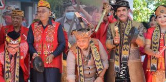 Sekda Ketapang Hadiri Gawai Adat Nosu Minu Podi Sei Mawang