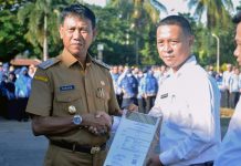 Serahkan SK dan SPK Kepada 455 PPPK Guru, Bupati Ketapang Martin Rantan Ingatkan 10 Budaya Malu ASN