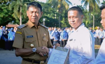 Serahkan SK dan SPK Kepada 455 PPPK Guru, Bupati Ketapang Martin Rantan Ingatkan 10 Budaya Malu ASN