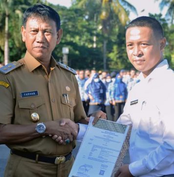 Serahkan SK dan SPK Kepada 455 PPPK Guru, Bupati Ketapang Martin Rantan Ingatkan 10 Budaya Malu ASN