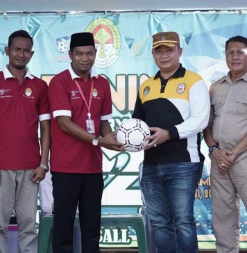Sekda Ketapang Buka Open Turnamen Karya Mukti CUP 2022 di Desa Karya Mukti