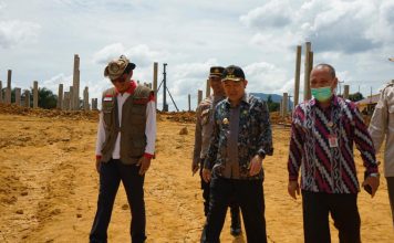 Pj Bupati Landak Samuel Tegaskan Jangan Ada Penyimpangan Pembangunan Rumah Sakit Pratama di Mempawah Hulu