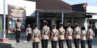 Pimpin Sertijab Kabag SDM dan Kapolsek Jajaran, Kapolres Pemekasan Minta Pejabat Baru Segera Beradaptasi