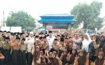 Kunjungi MTS Kotapinang, Wabup Labusel Minta Pelajar Rajin Belajar dan Jauhi Narkoba