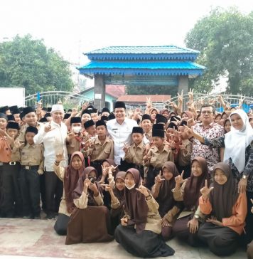 Kunjungi MTS Kotapinang, Wabup Labusel Minta Pelajar Rajin Belajar dan Jauhi Narkoba