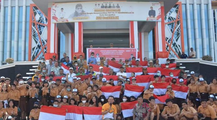Pemkab Ketapang Dukung Pembagian 10 Juta Bendera Merah Putih Semarak HUT RI ke-77