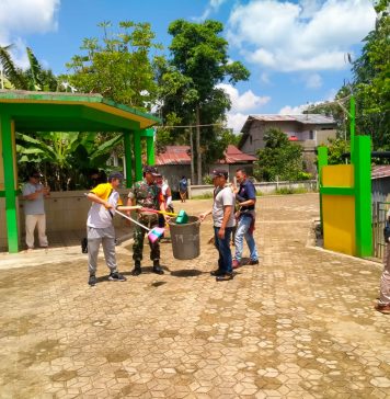HUT Ke-10 IWO Landak Gelar Bakti Sosial Bersihkan Rumah Ibadah