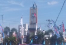 Warga Sayangkan Maraknya Spanduk dan Umbul-Umbul Dipasang di Tugu Bundaran Simpang Tiga Kotapinang