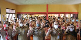 Pelajar SMA Negeri 2 Sengah Temila Dibekali Pendidikan Politik Bagi Pemilih Pemula