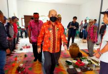 Ciptakan Iklim Investasi Kondusif, Pj Bupati Samuel Ajak Pengurus Adat dan Masyarakat Jaga Keamanan Daerah