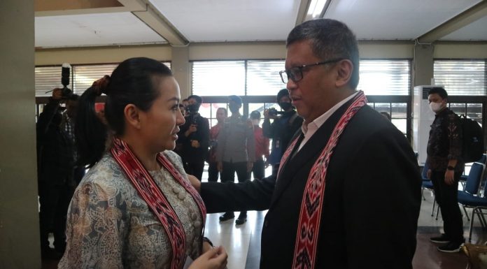 Kuliah Umum Hasto Di Untan, Karolin : Mahasiswa Bisa Belajar Dari Soekarno