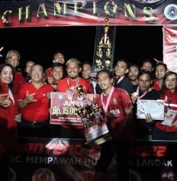 Turnamen Sepak Bola Banteng Cup Mempawah Hulu Sukses Dilaksanakan, Heri Saman Apresiasi Panitia dan Masyarakat