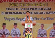 Wabup Farhan Buka Konfrensi Kerja Kabupaten PGRI Ketapang ke II