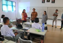 Karolin Kunjungi Kelas Unggulan SMA Negeri 2 Balige