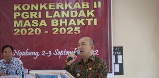 Pj Bupati Landak Buka Konferensi Kerja Kabupaten II PGRI Landak 2022