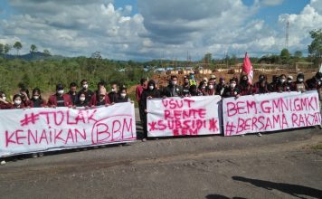 Tolak Kenaikan Harga BBM, Mahasiswa Sampaikan Lima Tuntutan ke DPRD Melawi