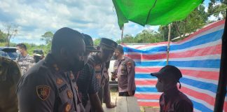 Kapolres Landak Tinjau Langsung Pelaksanaan Pilkades di Desa Keranji Mancal