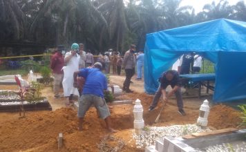 Selidiki Penyebab Kematian, Makam Yogi Putra Pratama di Aek Batu Dibongkar Untuk Keperluan Otopsi