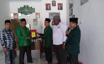 Jalin Silaturahmi, Kepala Kemenag Kunjungi PC NU Labusel
