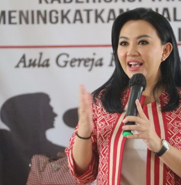 Dihadapan Mahasiswa PMKRI, Karolin : Saya Berpolitik Untuk Kemanusiaan