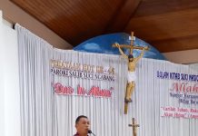 Hadiri Misa HUT ke- 44 Paroki Salib Suci Ngabang, Sekda Landak: Sesibuk Apapun Pekerjaan Jangan Tinggalkan Ibadah