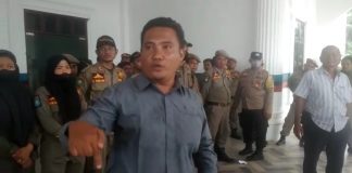 Sejumlah Kuli Bangunan Gelar Aksi Unjuk Rasa di Kantor Bupati dan DPRD Labusel