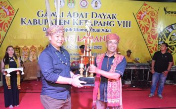 Gawai Dayak Ke-8 Kabupaten Ketapang Resmi Ditutup, Sekda Ajak Semua Pihak Terus Lestarikan Adat Budaya