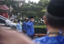 Penanganan Banjir Hingga Penggunaan Batik Daerah Menjadi Fokus Intuksi Sekda Ketapang Saat Pimpin Apel Pagi