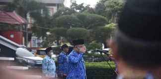 Penanganan Banjir Hingga Penggunaan Batik Daerah Menjadi Fokus Intuksi Sekda Ketapang Saat Pimpin Apel Pagi